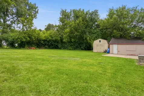 1013 Highmoor Road Lombard IL 60148