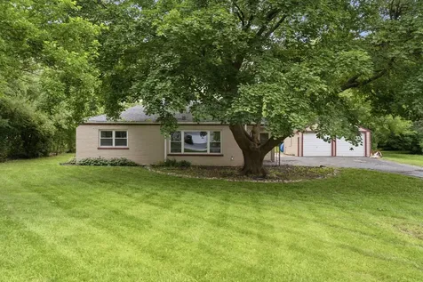 1013 Highmoor Road Lombard IL 60148