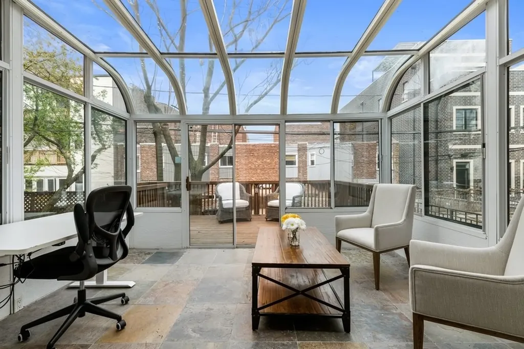 1454 North Wieland Street Chicago IL 60610
