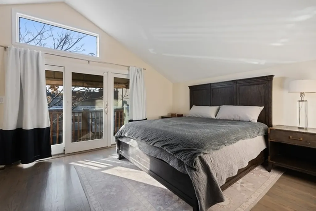 1454 North Wieland Street Chicago IL 60610