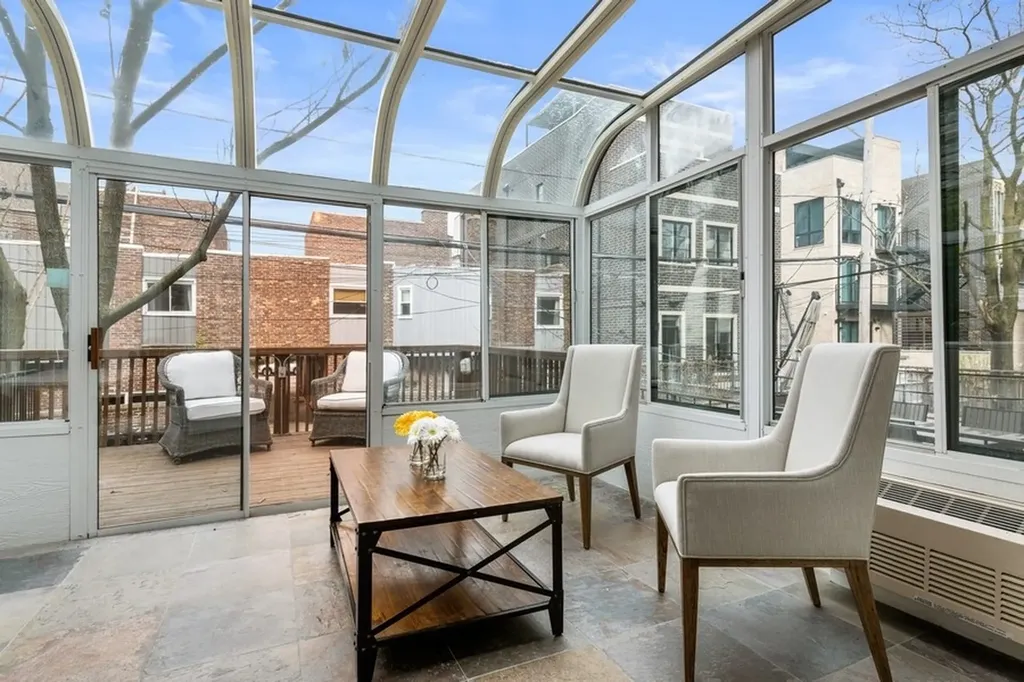 1454 North Wieland Street Chicago IL 60610