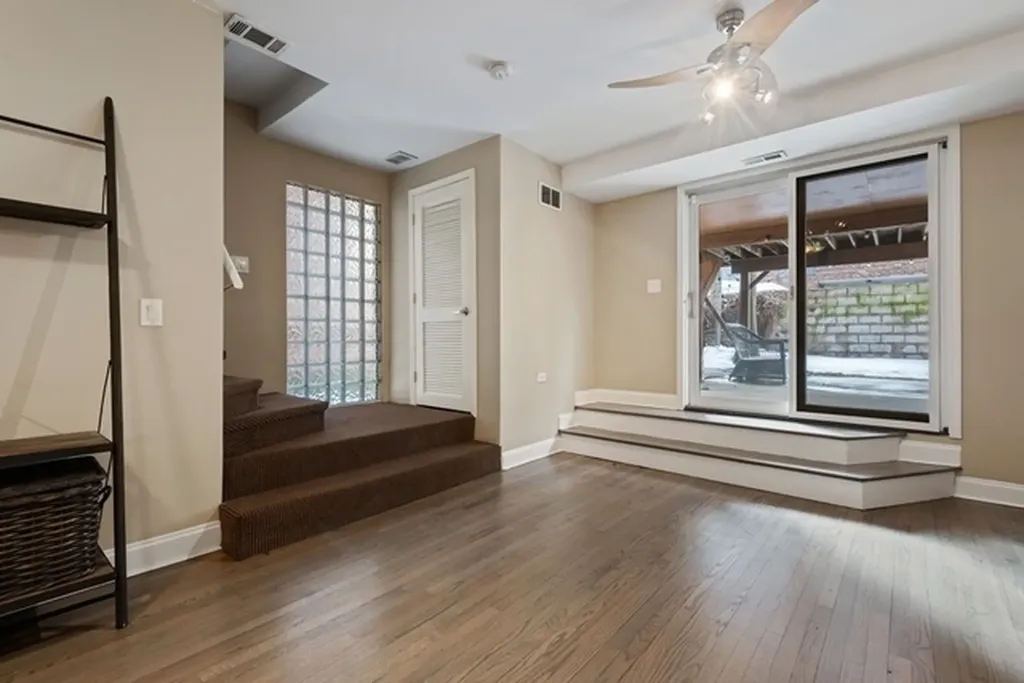 1454 North Wieland Street Chicago IL 60610
