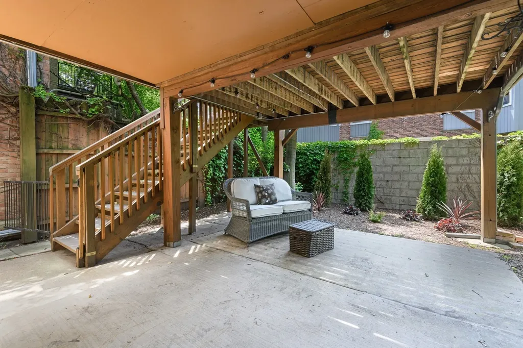 1454 North Wieland Street Chicago IL 60610