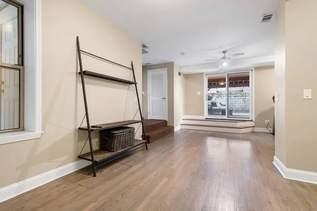 1454 North Wieland Street Chicago IL 60610