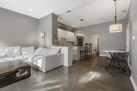 1454 North Wieland Street Chicago IL 60610