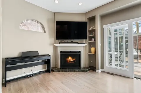 1454 North Wieland Street Chicago IL 60610