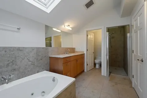 1454 North Wieland Street Chicago IL 60610