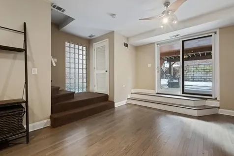 1454 North Wieland Street Chicago IL 60610