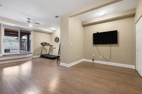 1454 North Wieland Street Chicago IL 60610