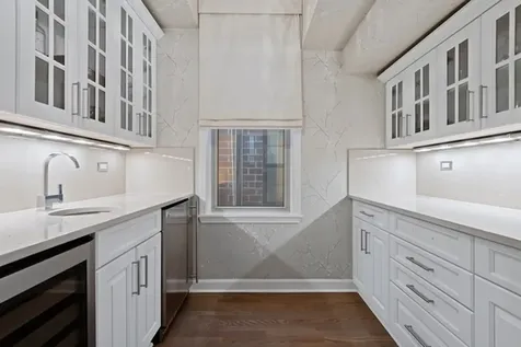 1454 North Wieland Street Chicago IL 60610