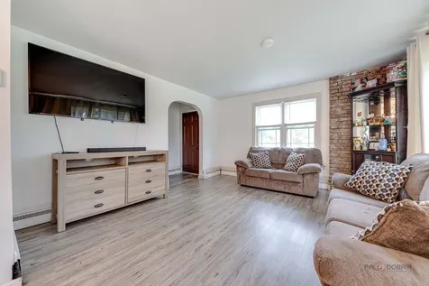 402 South Addison Street Bensenville IL 60106
