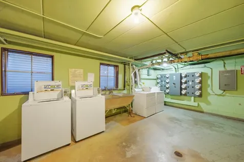 5211 North Potawatomie Avenue Chicago IL 60656