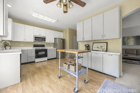 302 Cascade Lane Oswego IL 60543