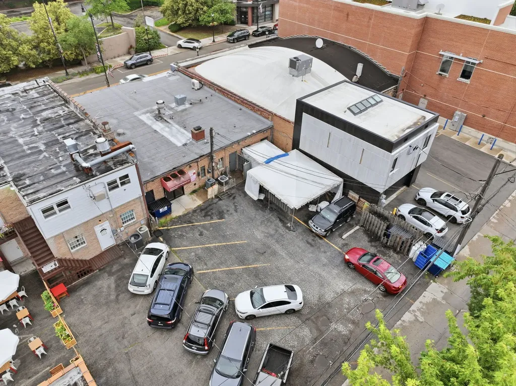 7929 Lincoln Avenue Skokie IL 60077