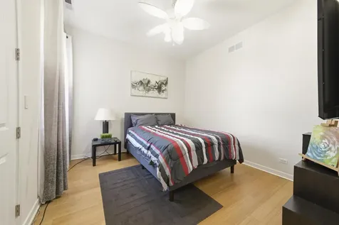 2642 West Chicago Avenue Chicago IL 60622