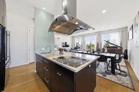 2642 West Chicago Avenue Chicago IL 60622