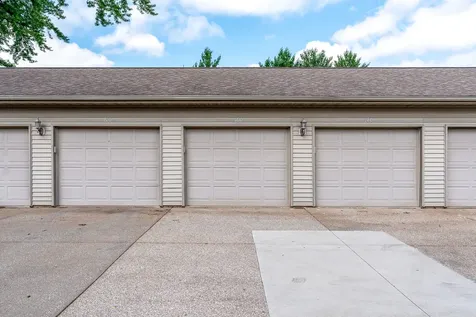 3147 4TH Street Moline IL 61265