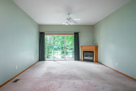 3147 4TH Street Moline IL 61265