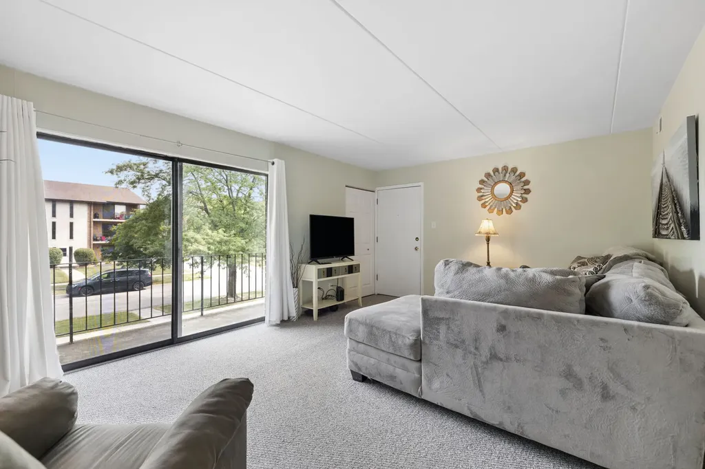 9949 Shady Lane Orland Park IL 60462