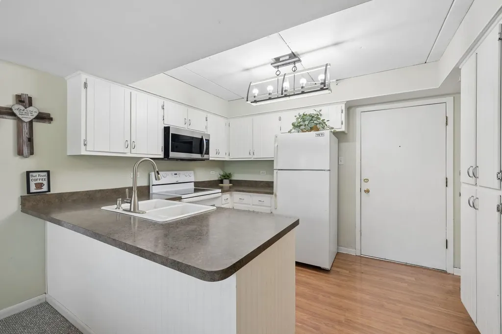 9949 Shady Lane Orland Park IL 60462