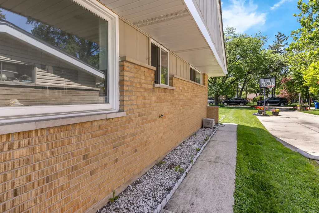 265 Terry Lane Villa Park IL 60181