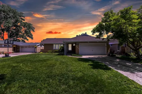 265 Terry Lane Villa Park IL 60181