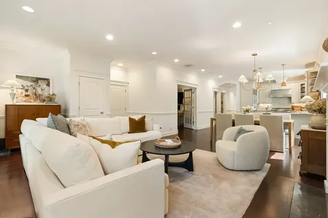 901 West Fletcher Street Chicago IL 60657