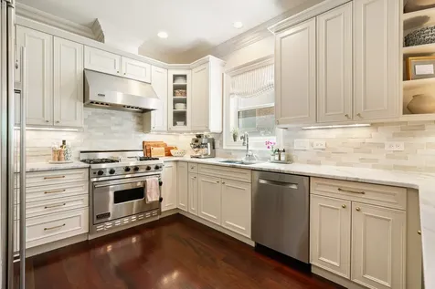 901 West Fletcher Street Chicago IL 60657