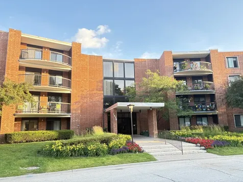 1415 East Central Road Arlington Heights IL 60005