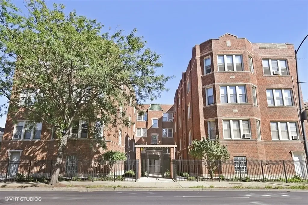 2452 West Addison Street Chicago IL 60618