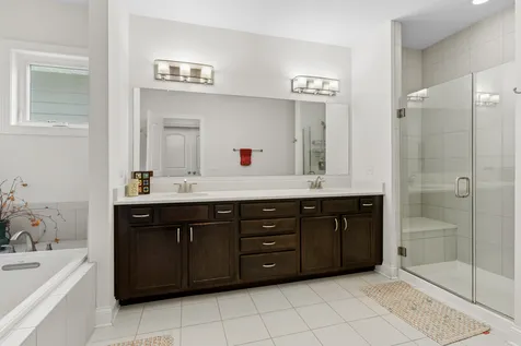 6092 North Sauganash Avenue Chicago IL 60646