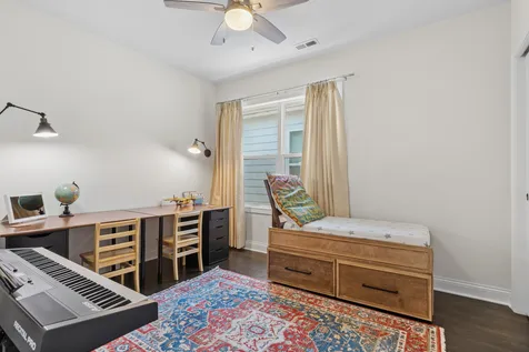6092 North Sauganash Avenue Chicago IL 60646
