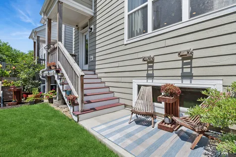 6092 North Sauganash Avenue Chicago IL 60646