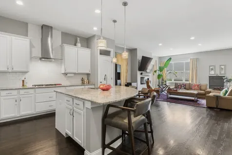 6092 North Sauganash Avenue Chicago IL 60646