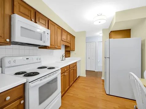 1415 East Central Road NE Arlington Heights IL 60005