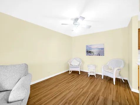 1415 East Central Road NE Arlington Heights IL 60005
