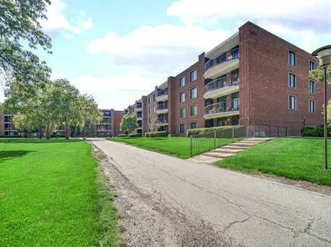 1415 East Central Road NE Arlington Heights IL 60005