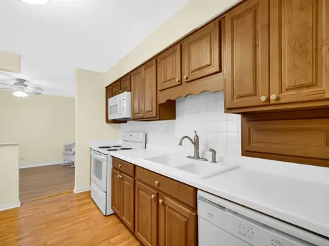 1415 East Central Road NE Arlington Heights IL 60005