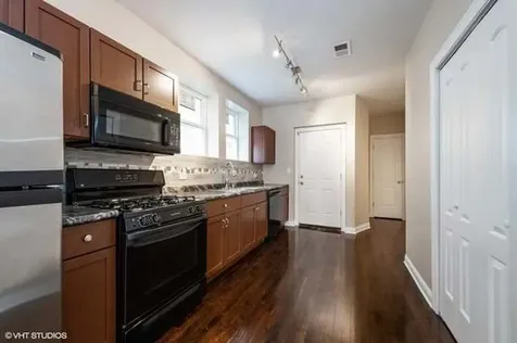 7734 South Essex Avenue Chicago IL 60649