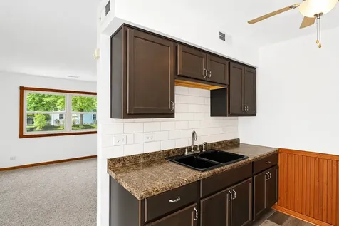 320 Joan Court Bartlett IL 60103