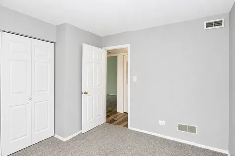 320 Joan Court Bartlett IL 60103