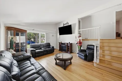 9937 Mulberry Avenue Oak Lawn IL 60453