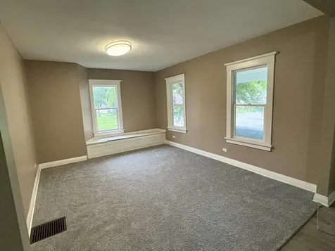 396 South Rosewood Avenue Kankakee IL 60901