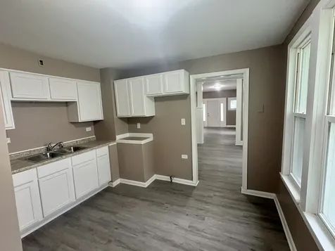 396 South Rosewood Avenue Kankakee IL 60901