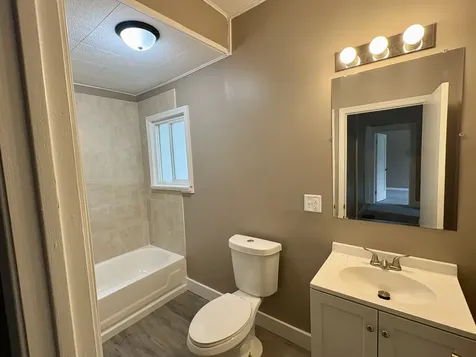 396 South Rosewood Avenue Kankakee IL 60901