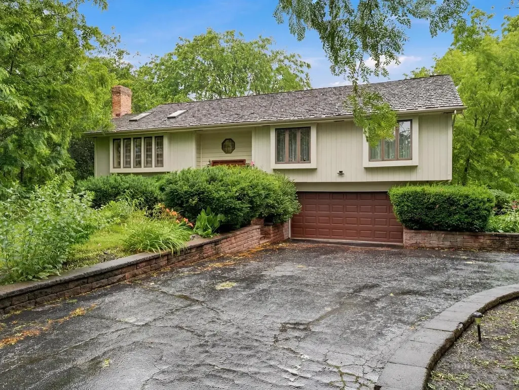 21 Sequoia Road Hawthorn Woods IL 60047