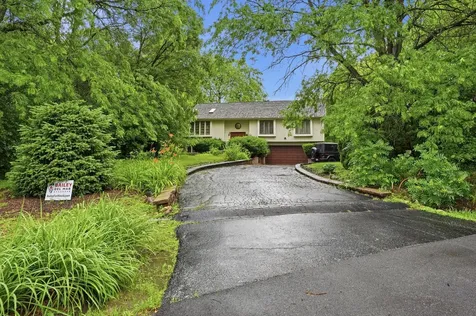 21 Sequoia Road Hawthorn Woods IL 60047