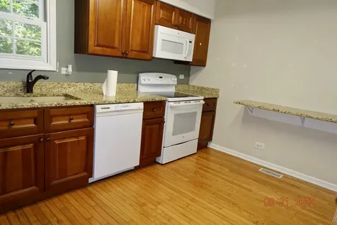 641 Dordan Court Gurnee IL 60031