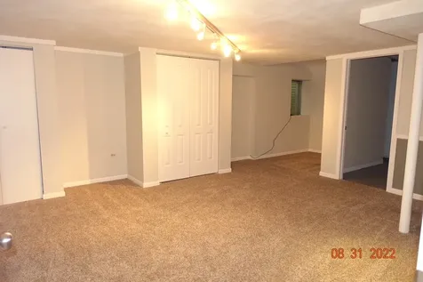 641 Dordan Court Gurnee IL 60031