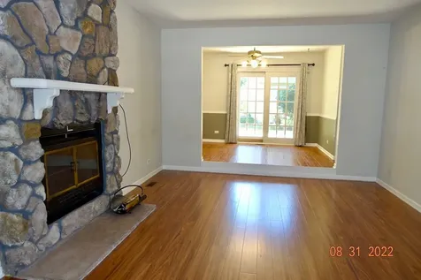 641 Dordan Court Gurnee IL 60031